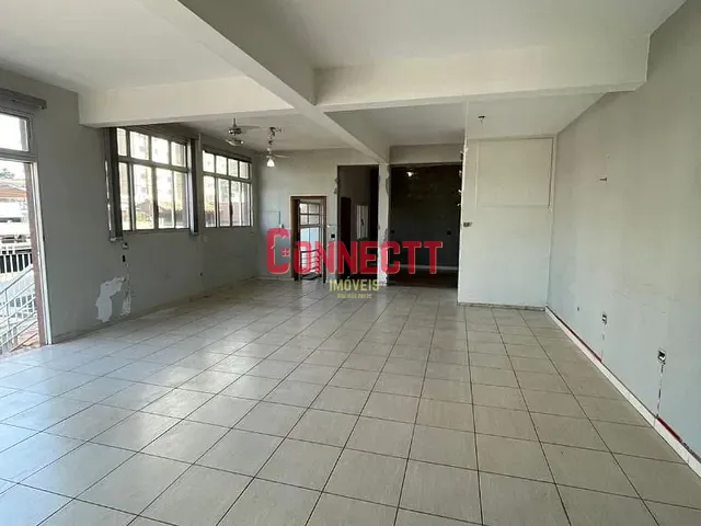 Casa com 261m² 1 quarto e 4 banheiros, para alugar, no bairro Vila Seixas em Ribeirão Preto