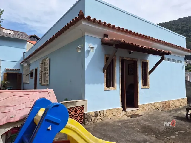 Casa com 303m², à venda, no bairro Quitandinha em Petrópolis
