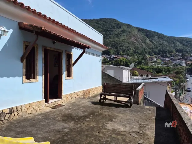 Casa com 303m², à venda, no bairro Quitandinha em Petrópolis