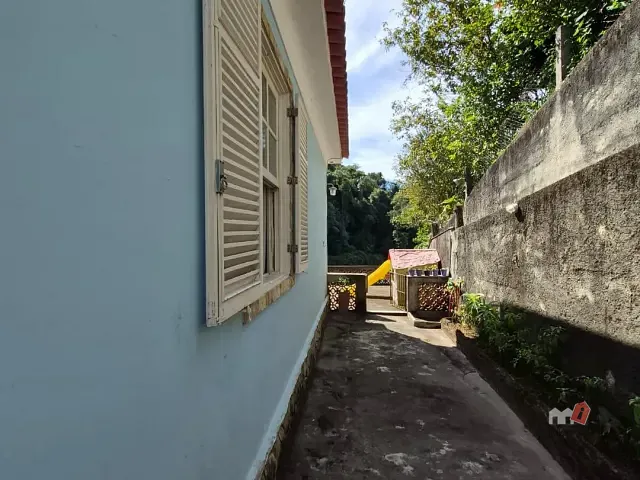 Casa com 303m², à venda, no bairro Quitandinha em Petrópolis