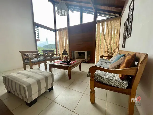 Casa com 400m² 3 quartos e 2 banheiros, à venda, no bairro São Sebastião em Petrópolis