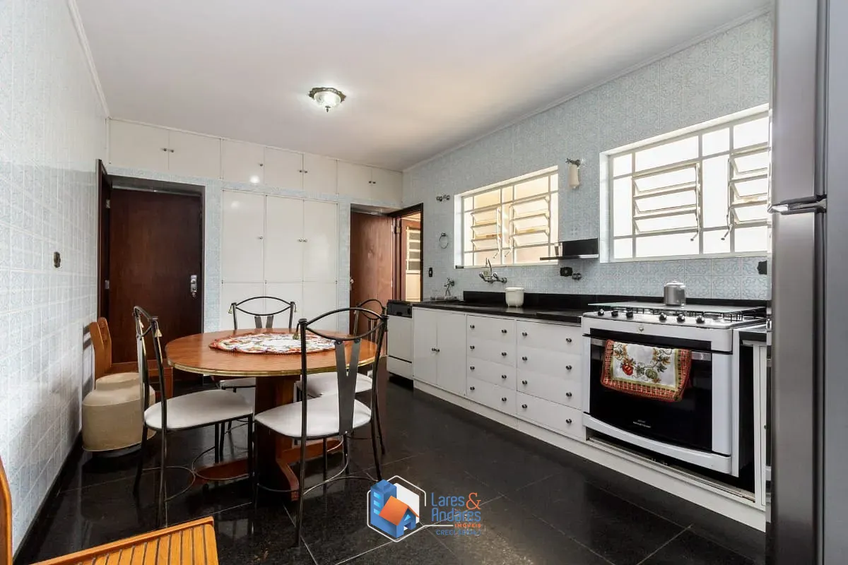 Casa, 3 quartos, 242 m² - Foto 23