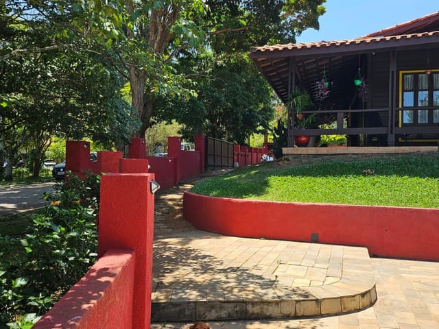 Casa com 1050m² 4 quartos e 4 banheiros, à venda, no bairro Residencial Euroville em Carapicuíba