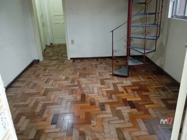 Casa 3 quartos e 1 banheiro, para alugar, no bairro Caxambu em Petrópolis