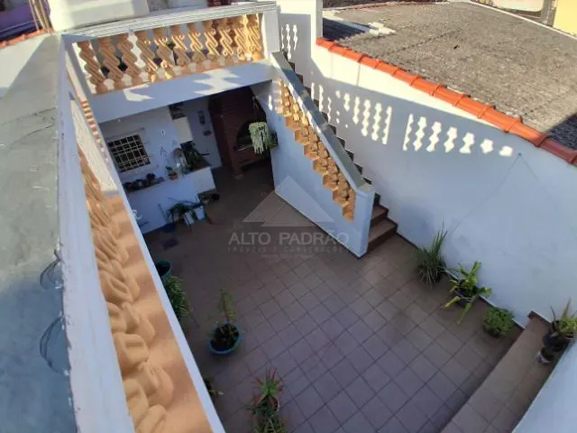 Casa 3 quartos e 2 banheiros, à venda, no bairro Vila Emílio em Mauá