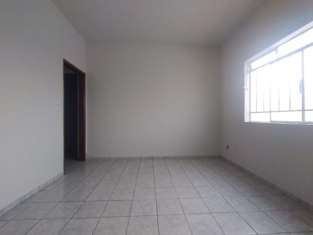 Foto do Casa - Casa com 3 dormitórios para alugar - Vila Betânia - Alfenas/MG | H. DE PAIVA MAGALHAES & F.DE PAIVA MAGALHAES LTDA