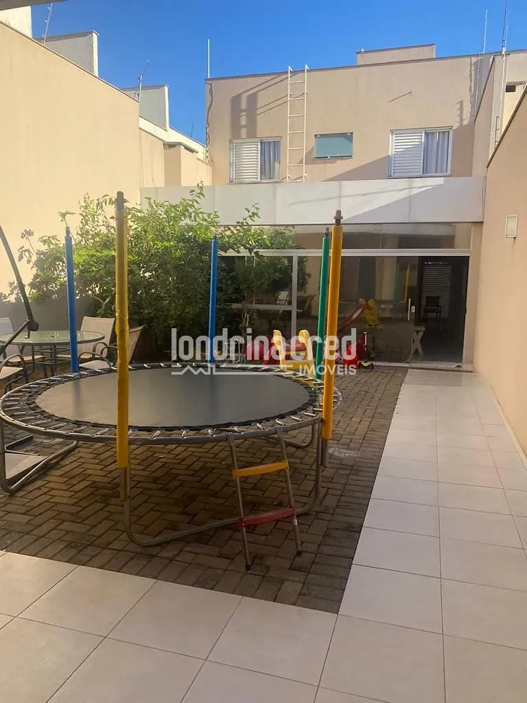 Casa, 3 quartos, 182 m² - Foto 1