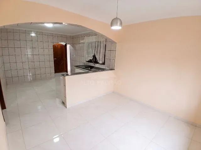 Casa 3 quartos e 2 banheiros, à venda, no bairro Vila Falchi em Mauá