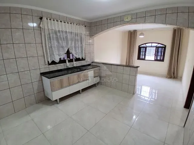 Casa 3 quartos e 2 banheiros, à venda, no bairro Vila Falchi em Mauá