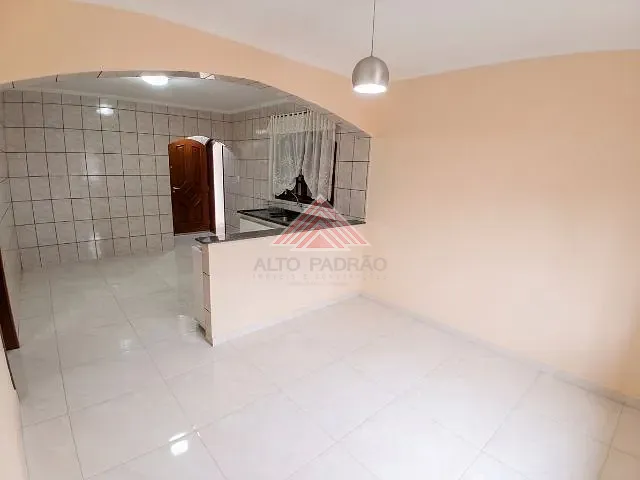 Casa 3 quartos e 2 banheiros, à venda, no bairro Vila Falchi em Mauá