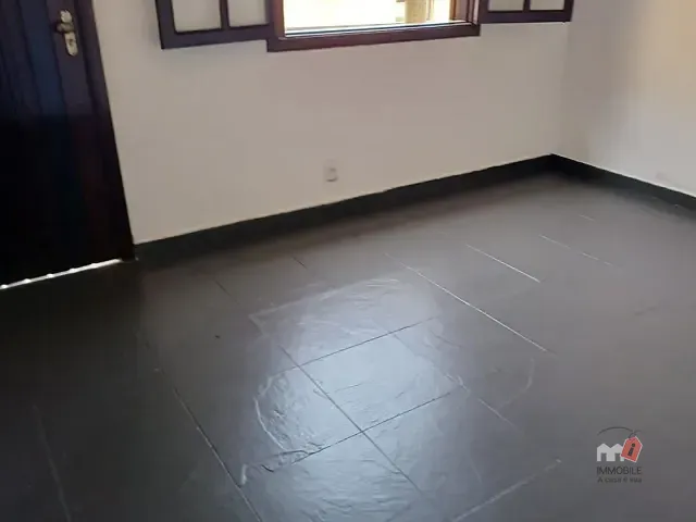 Casa 2 quartos e 1 banheiro, para alugar, no bairro Mosela em Petrópolis