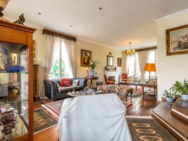 Casa com 480m² 5 quartos e 7 banheiros, para alugar, no bairro Alphaville em Santana de Parnaíba