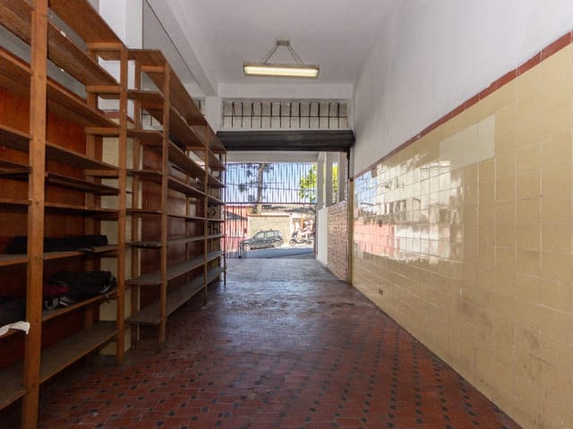 Loja com 160m², à venda, no bairro Parque Santo Antônio em São Paulo
