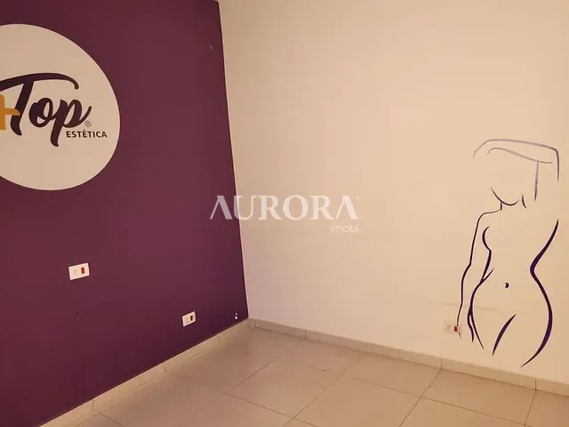 Casa com 520m² 1 quarto e 3 banheiros, à venda ou para alugar, no bairro Centro em Londrina