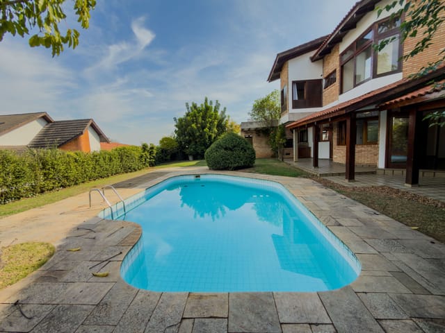 Casa com 720m² 3 quartos e 4 banheiros, à venda ou para alugar, no bairro Alphaville em Santana de Parnaíba