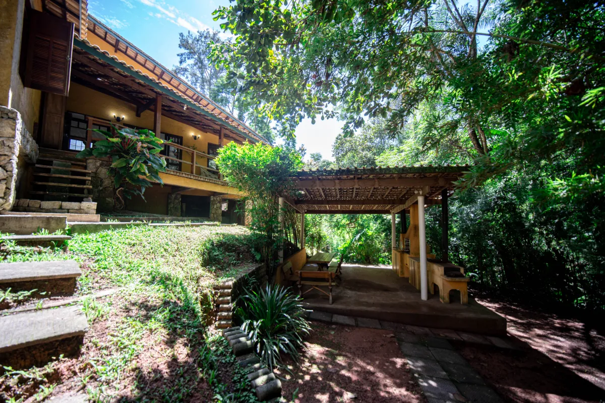 Casa no condomínio 354 para venda com 2 quartos, sendo 2 suítes, 170m²