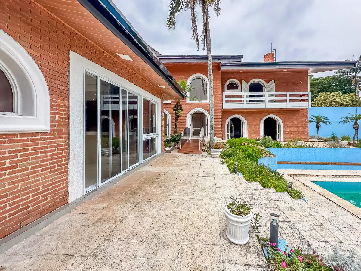 Casa para venda em Morumbi com 4 quartos, sendo 4 suítes, 720m²