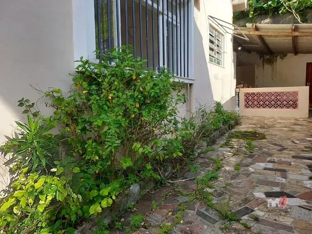 Casa 3 quartos e 2 banheiros, para alugar, no bairro Centro em Petrópolis