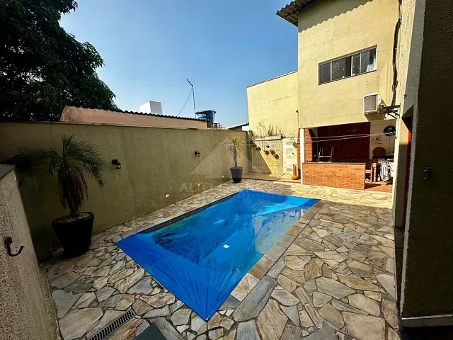 Casa com 275m² 3 quartos e 1 banheiro, à venda, no bairro Matriz em Mauá