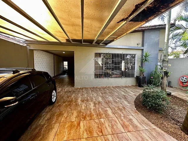 Casa com 275m² 3 quartos e 1 banheiro, à venda, no bairro Matriz em Mauá
