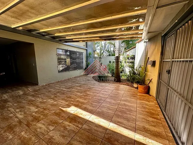 Casa com 275m² 3 quartos e 1 banheiro, à venda, no bairro Matriz em Mauá