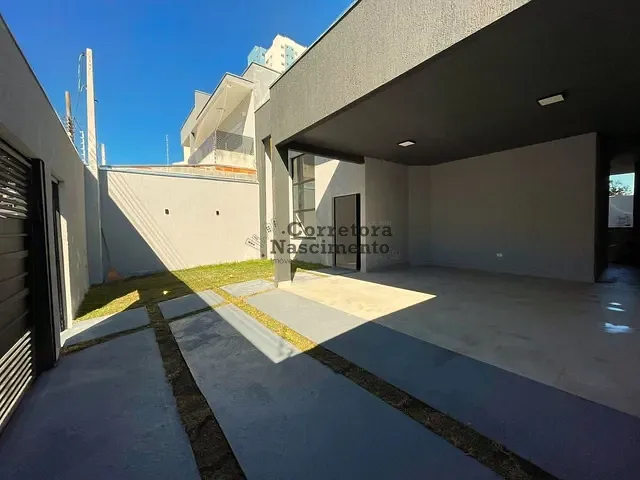 Casa com 240m², à venda, no bairro Loteamento Villa Branca em Jacareí