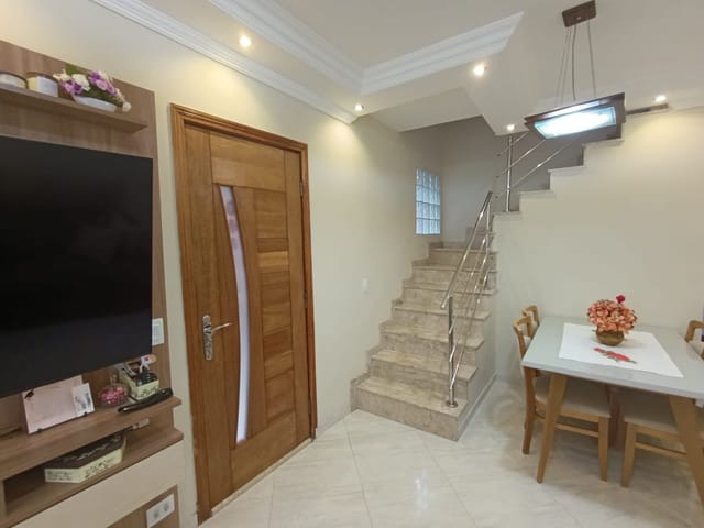 Casa com 110m² 2 quartos e 2 banheiros, à venda, no bairro Sítio das Paineiras/California em Barueri