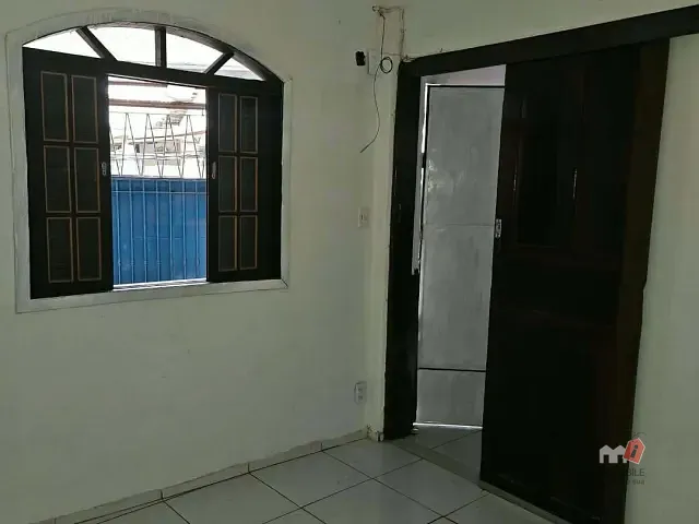 Casa 2 quartos e 1 banheiro, para alugar, no bairro Corrêas em Petrópolis
