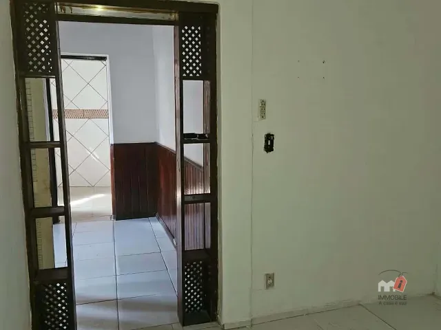Casa 2 quartos e 1 banheiro, para alugar, no bairro Corrêas em Petrópolis