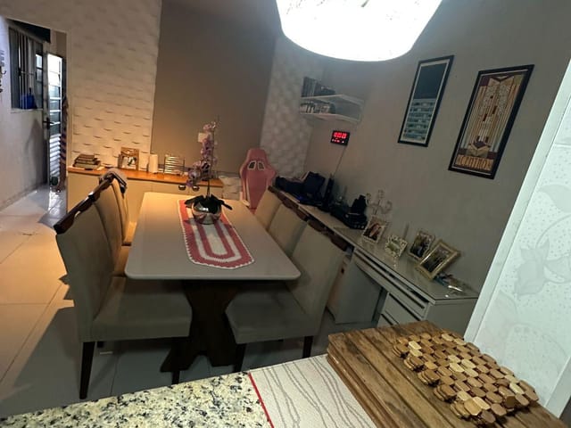 Casa com 285m² 2 quartos e 2 banheiros, à venda, no bairro Jardim Marilu em Carapicuíba