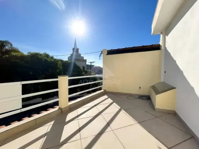 Casa 3 quartos e 2 banheiros, à venda, no bairro Parque das Américas em Mauá