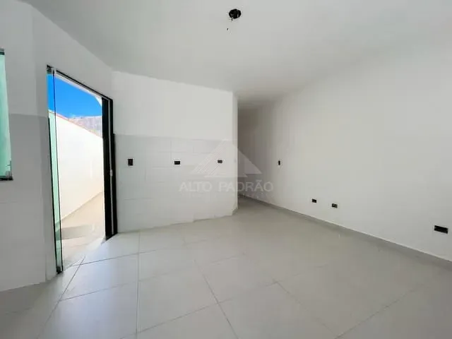 Casa 3 quartos e 2 banheiros, à venda, no bairro Parque das Américas em Mauá