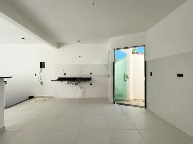 Casa 3 quartos e 2 banheiros, à venda, no bairro Parque das Américas em Mauá