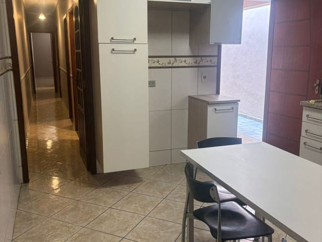 Casa com 168m² 3 quartos e 2 banheiros, à venda, no bairro Jardim das Belezas em Carapicuíba