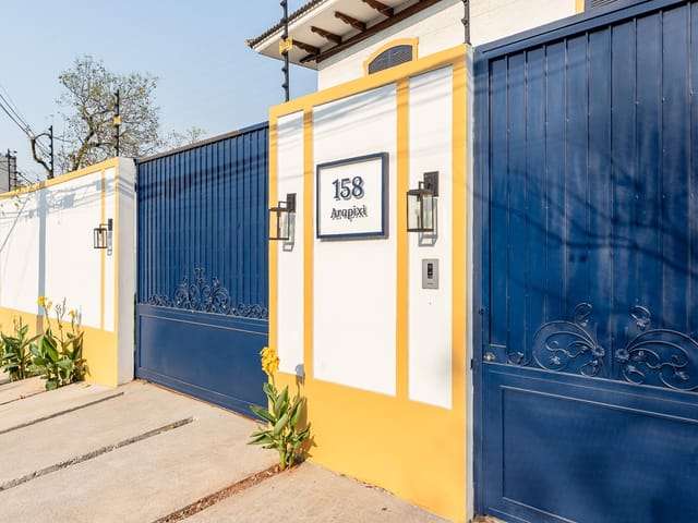 Casa com 450m² 4 quartos e 6 banheiros, à venda, no bairro Chácara Monte Alegre em São Paulo