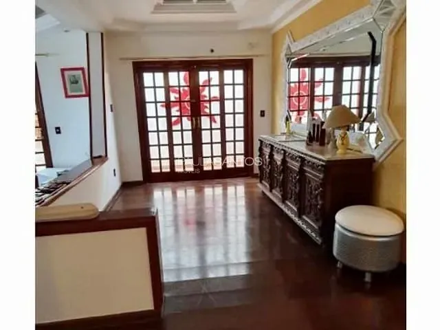 Casa com 363m² 6 quartos e 6 banheiros, à venda, no bairro Jardim Santa Rosália em Sorocaba