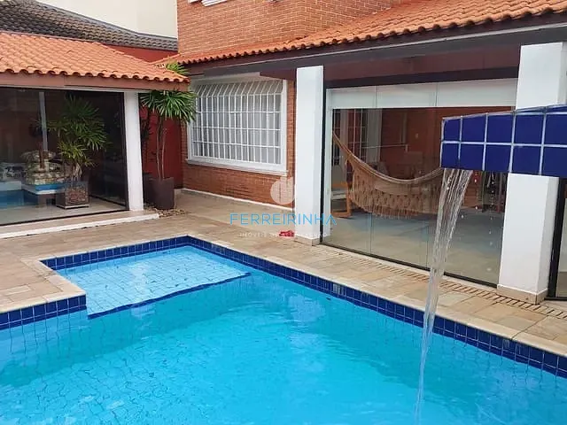 Casa com 360m² 4 quartos e 4 banheiros, à venda, no bairro Jardim das Colinas em São José dos Campos