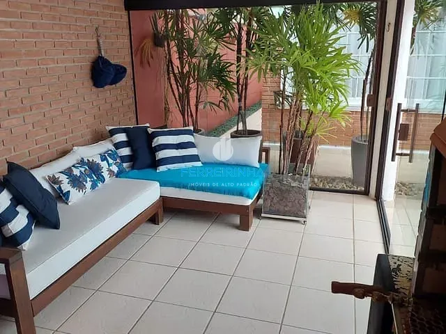 Casa com 360m² 4 quartos e 4 banheiros, à venda, no bairro Jardim das Colinas em São José dos Campos