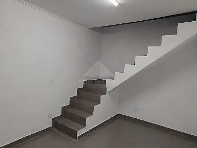 Casa com 100m² 2 quartos e 1 banheiro, para alugar, no bairro Jardim Anchieta em Mauá