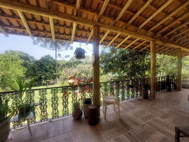 Casa com 1801m² 2 quartos e 3 banheiros, à venda, no bairro Paisagem Renoir em Cotia