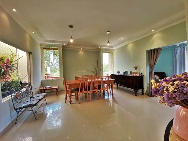 Casa com 1006m² 5 quartos e 5 banheiros, à venda, no bairro Vila Hortência em Cotia