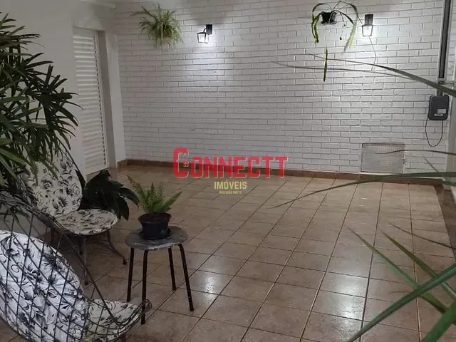 Casa com 225m² 3 quartos e 2 banheiros, à venda, no bairro Ipiranga em Ribeirão Preto