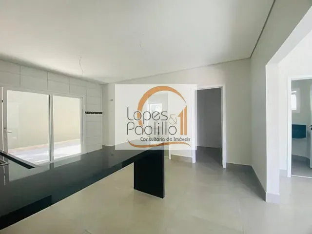Casa com 379m² 3 quartos e 4 banheiros, à venda, no bairro Vila Santista em Atibaia