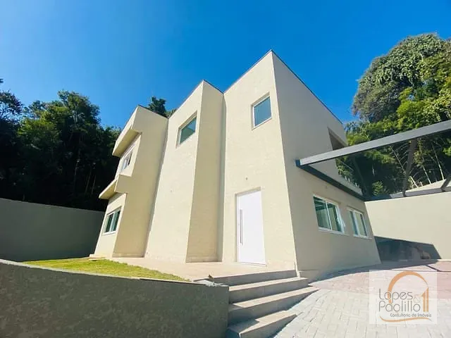 Casa com 379m² 3 quartos e 4 banheiros, à venda, no bairro Vila Santista em Atibaia