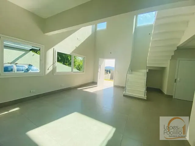 Casa com 379m² 3 quartos e 4 banheiros, à venda, no bairro Vila Santista em Atibaia
