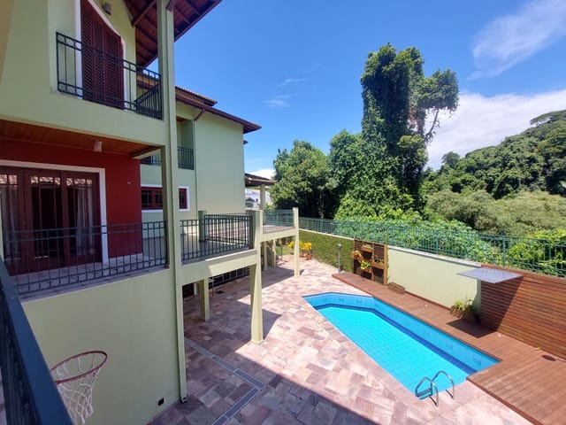 Casa com 472m² 4 quartos e 7 banheiros, à venda, no bairro São Paulo II em Cotia