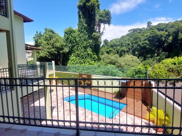 Casa com 472m² 4 quartos e 7 banheiros, à venda, no bairro São Paulo II em Cotia