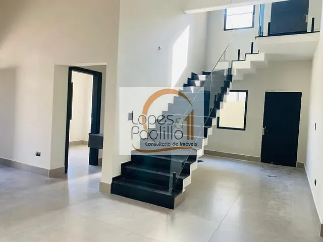 Casa com 379m² 3 quartos e 4 banheiros, à venda ou para alugar, no bairro Vila Santista em Atibaia
