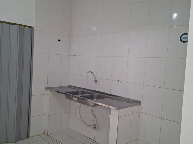 Casa com 35m² 2 quartos e 1 banheiro, para alugar, no bairro km 18 em Osasco
