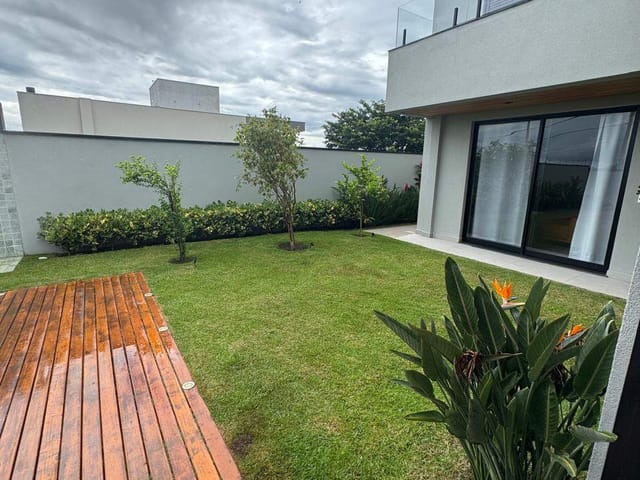 Casa 3 quartos e 3 banheiros, à venda, no bairro Urbanova em São José dos Campos